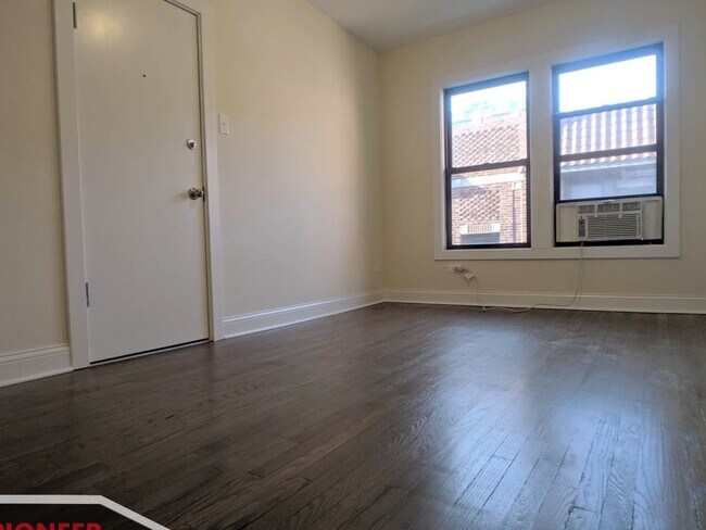 Building Photo - 2641 N Spaulding Ave