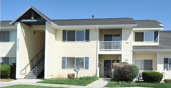 Creekbridge Court - Creekbridge Apartments