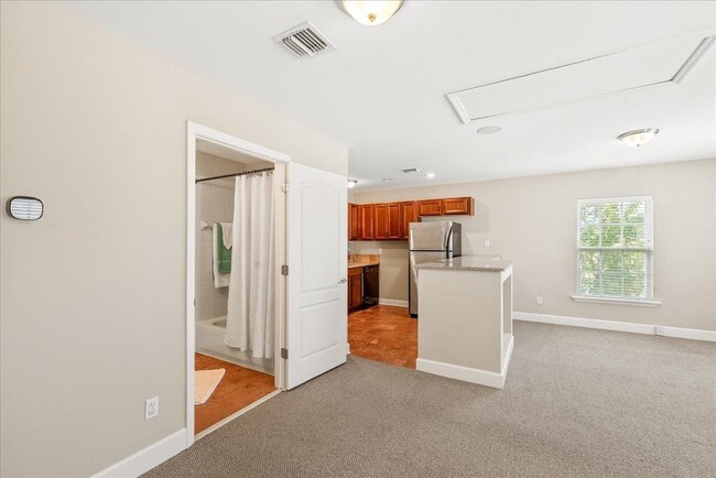 Building Photo - 2458 Goldenrod Wy