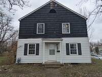 Building Photo - 2880 Ruhl Ave