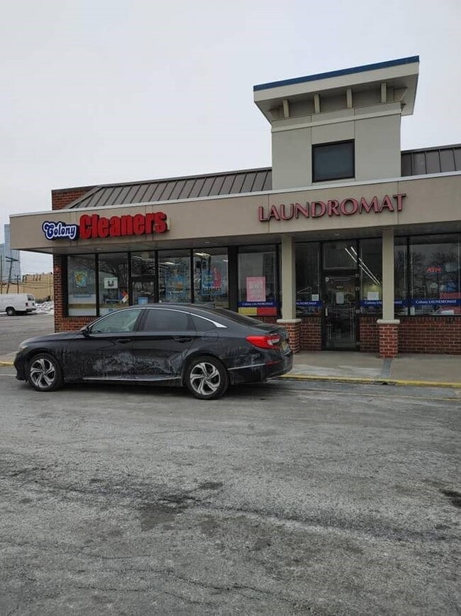 Building Photo - 450 Grand St