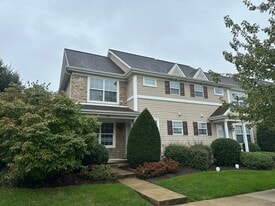 Building Photo - 701 Brentwood Dr