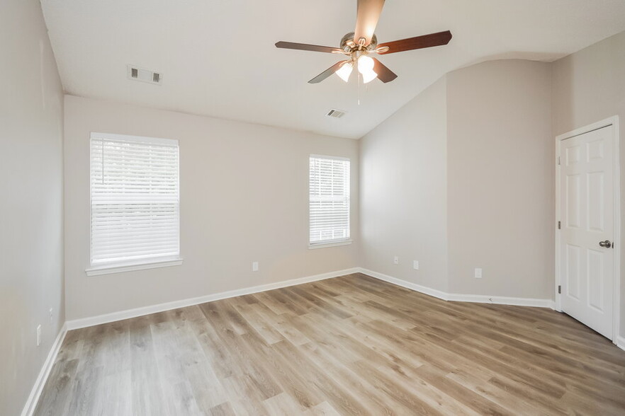 Building Photo - 40 Stone Ridge Way