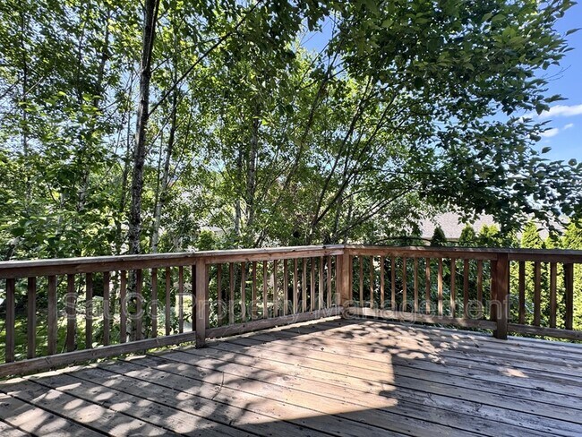 Building Photo - 13257 SW Maplecrest Ct