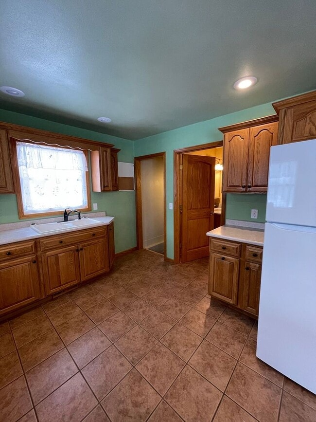 Building Photo - Single Family Home Available Now in Wittenberg WI!