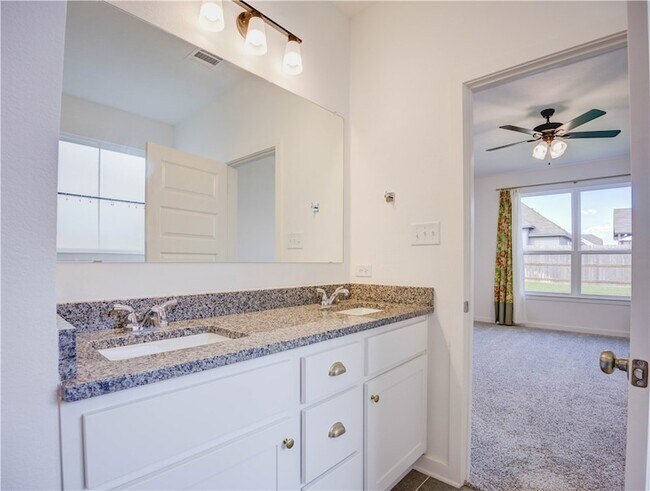 Building Photo - 2206 Hall of Fame Ct