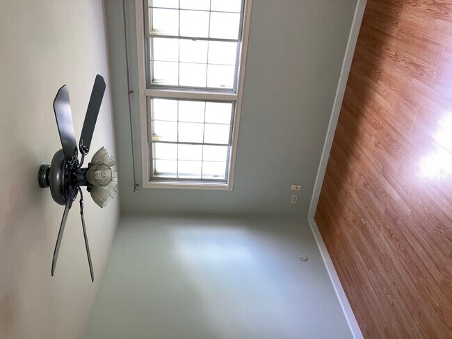 Building Photo - 324 W Weathersfield Way