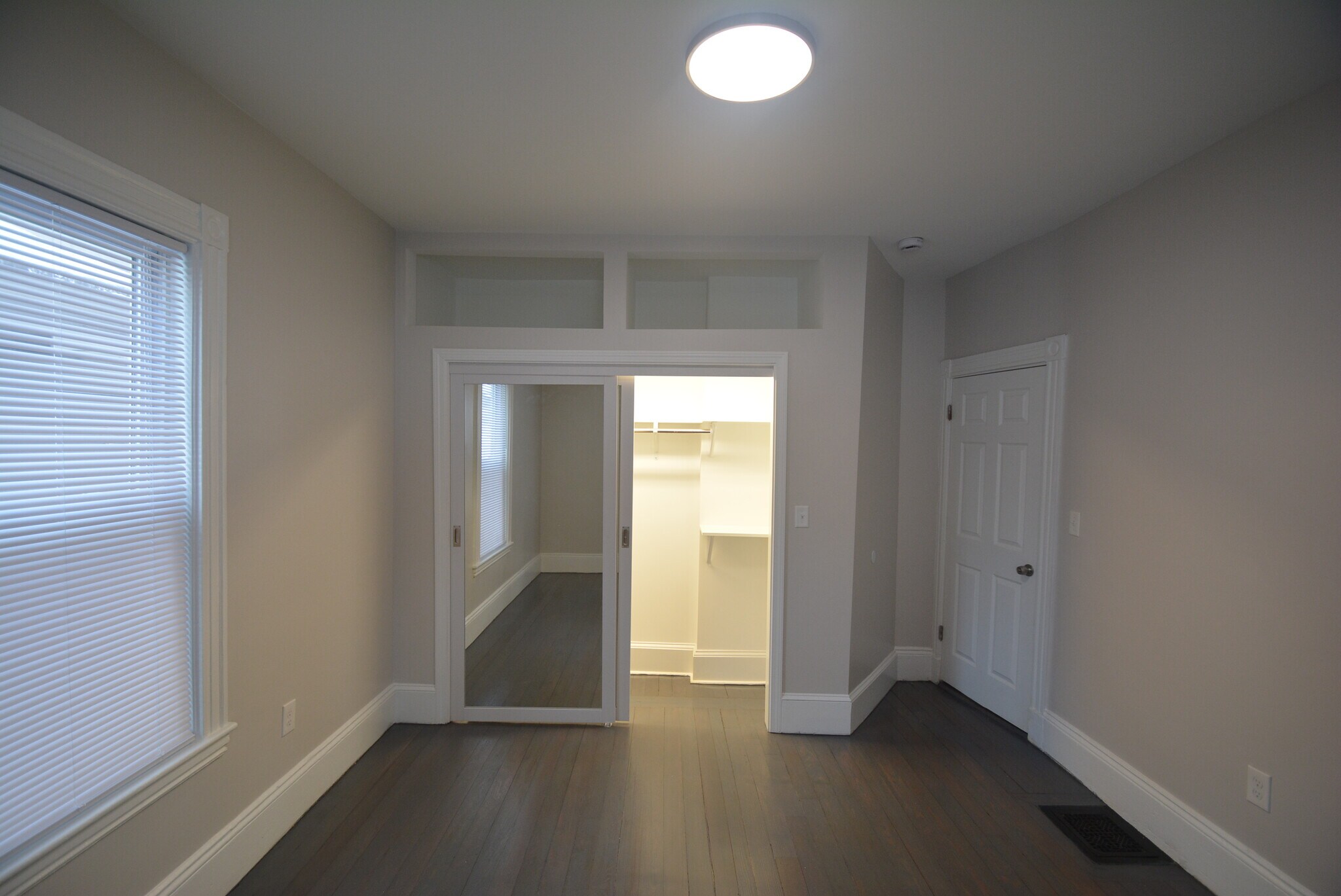 Building Photo - 31 Claybourne St