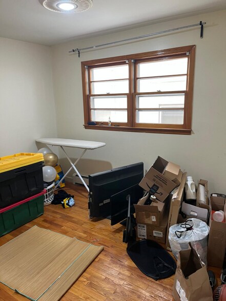 Building Photo - 508 Cross St