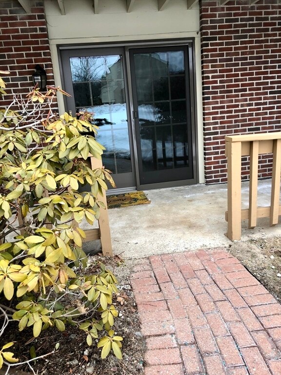 Building Photo - 98 Apache Way