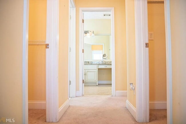 Building Photo - 168 Hamlin Rd