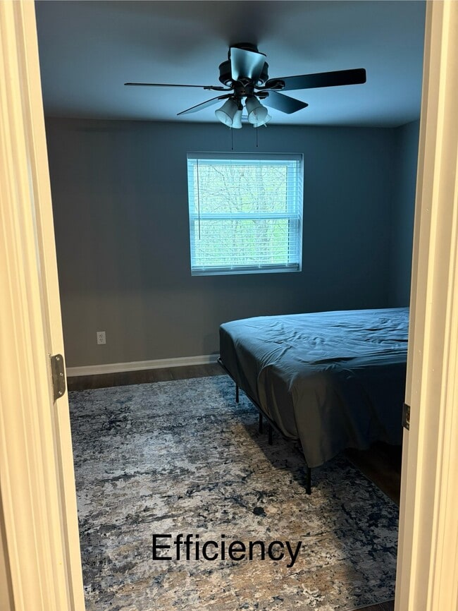 Building Photo - 9999 Cherryknoll Ct