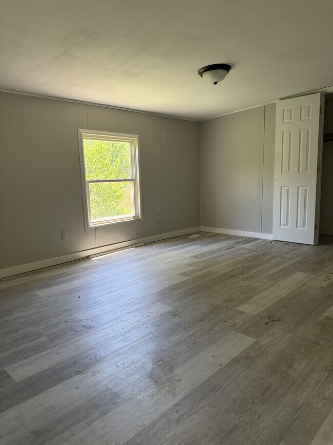 Building Photo - 4617 US-60