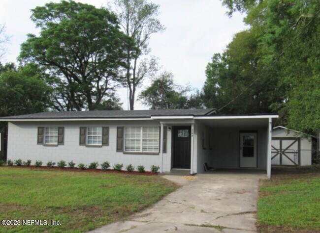Building Photo - 324 Hilltop Dr
