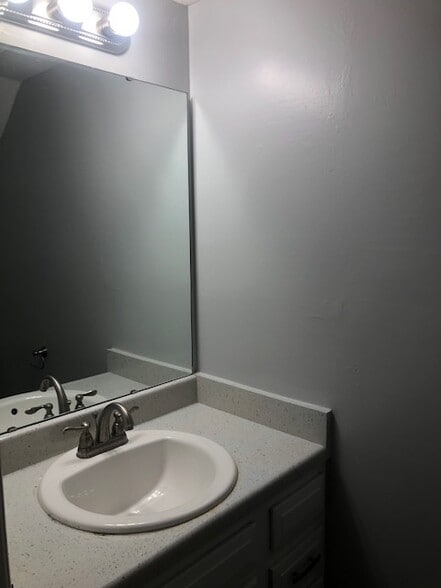 Building Photo - 4407 Graceland Ct