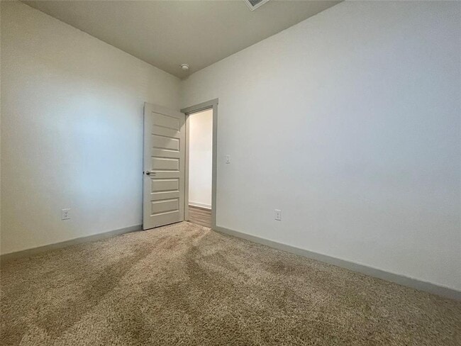 Building Photo - 7720 Jacobean WY