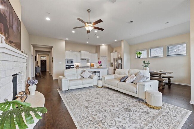 Building Photo - 7716 Pace Ravine Dr