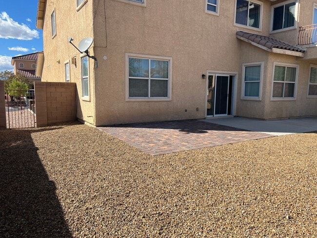 Building Photo - OVER 4000 SQ. FT. EXECUTIVE HOME IN GATED COMMUNITY
