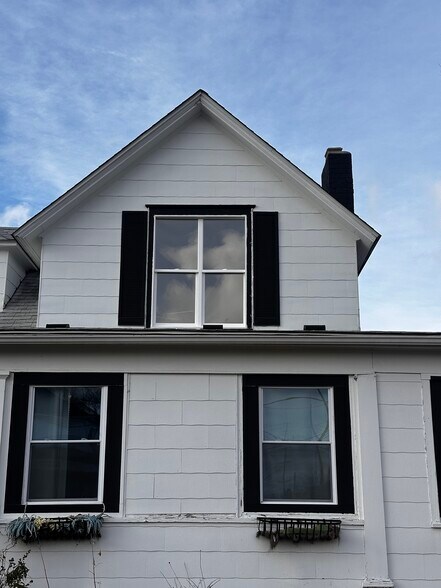 Primary Photo - 2500 S Saginaw St