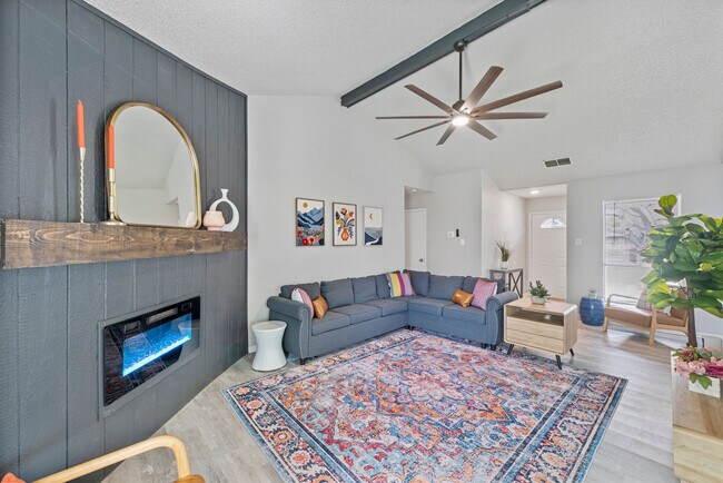 Building Photo - 11906 Blueridge Mountains Dr