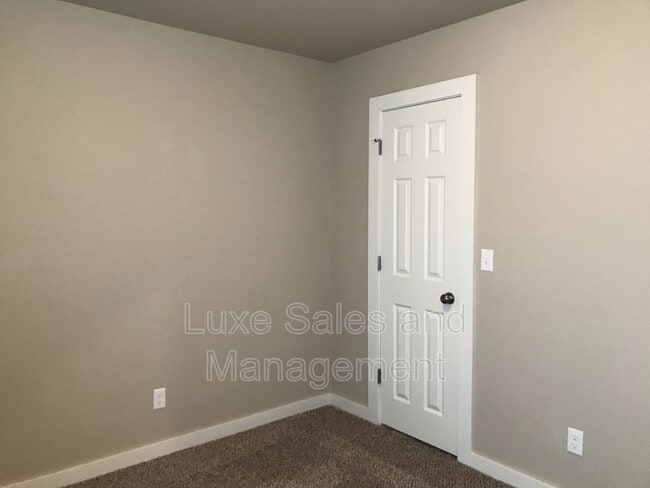 Building Photo - 1421 MacAlpine St