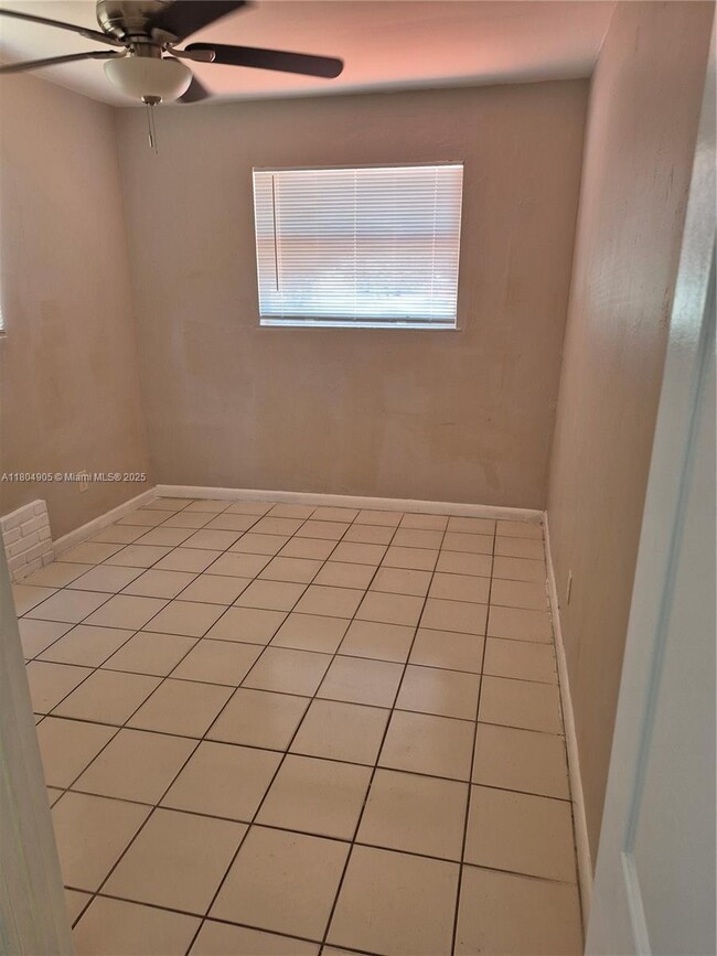 Building Photo - 2321 SW 43rd Way
