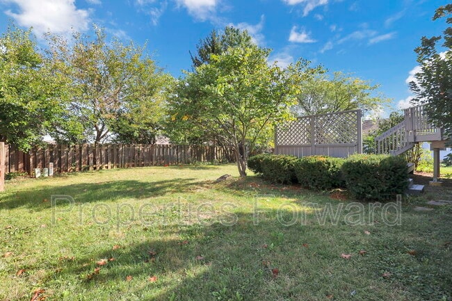 Building Photo - 2246 Shirlene Dr