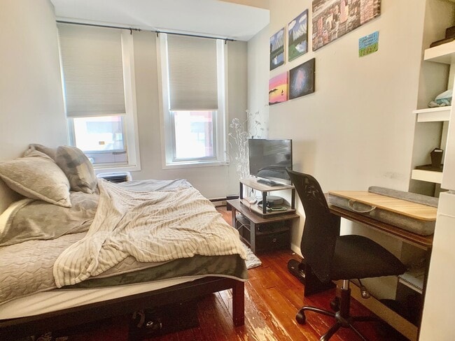 Building Photo - 320 Jefferson St