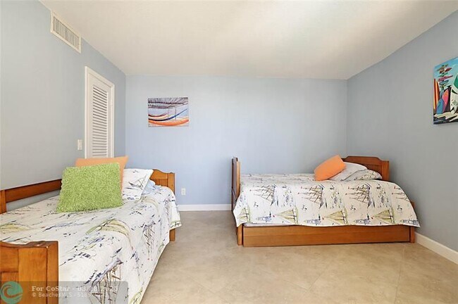 Building Photo - 2800 N Ocean Dr
