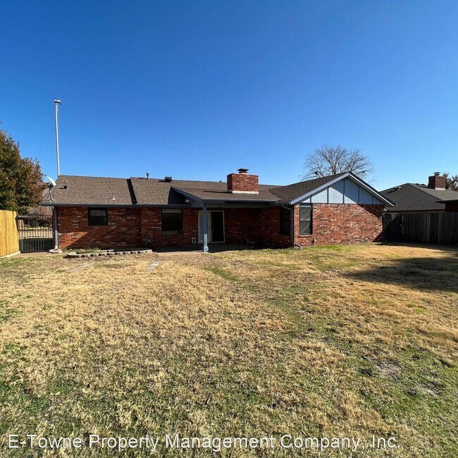 Building Photo - 4 br, 2 bath House - 514 Deer Run