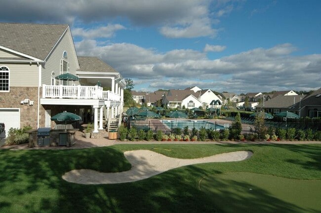 Building Photo - 270 Village Green Dr