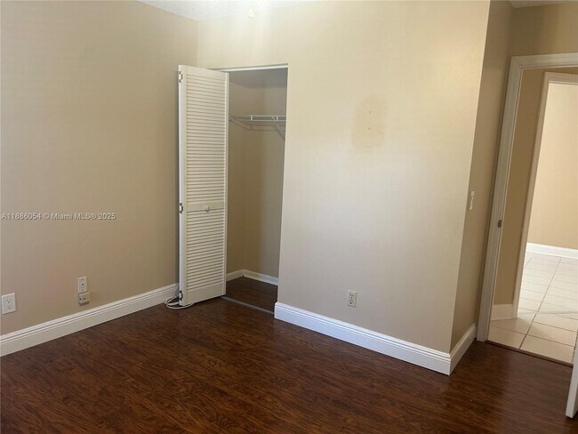 Building Photo - 2939 Myrtle Oak Cir