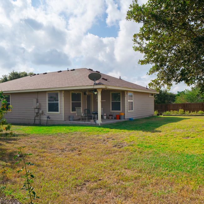 Building Photo - Home for Rent