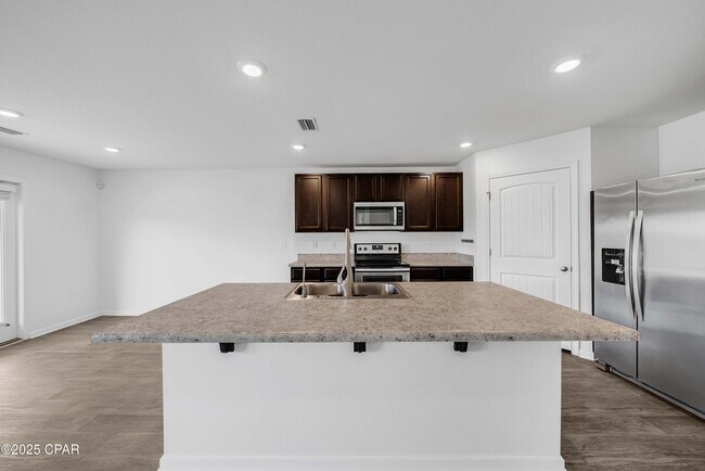 Building Photo - 336 Bridge Harbor Dr