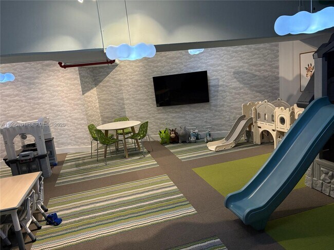 Building Photo - 900 Biscayne Blvd