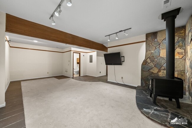 Building Photo - Towne East Single Family Home