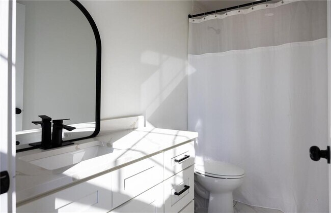 Building Photo - 50 Ashburton St