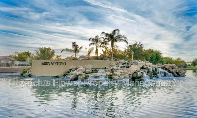 Building Photo - 749 E La Costa Dr