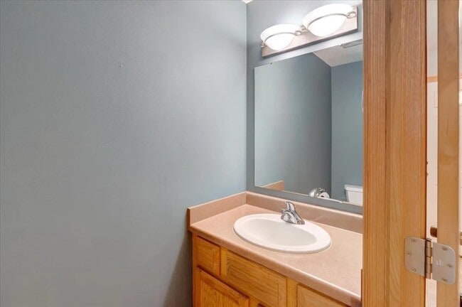 Building Photo - 1406 Dewberry Dr