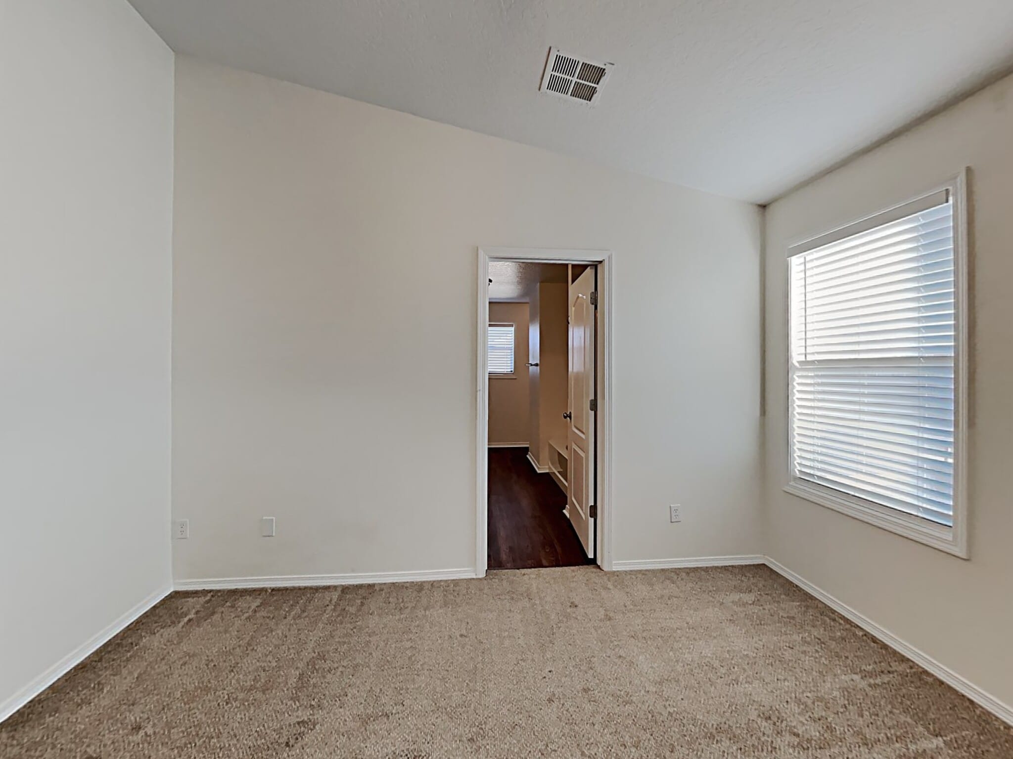 Building Photo - 9551 W Portola Dr