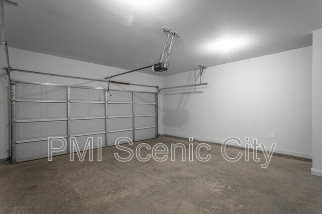 Building Photo - 8836 Meadowvale Ct