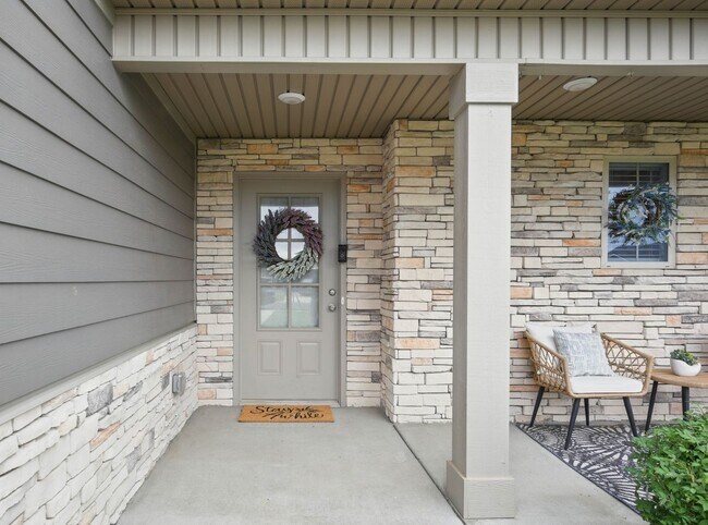 Building Photo - COMING SOON -Newer home in Sterling Acre Farms Waiting to be Called home Today!