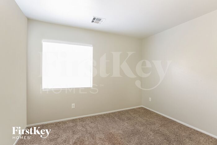 Building Photo - 10436 Coyote Cub Ave