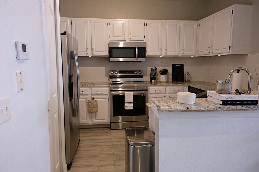 Kitchen - 2923 Shadow View Cir