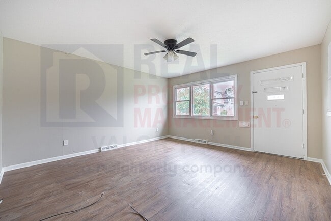 Building Photo - 1522 E 172nd St