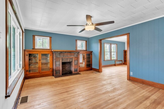 Building Photo - 2 Bed 1 Bath in Rochester, PA