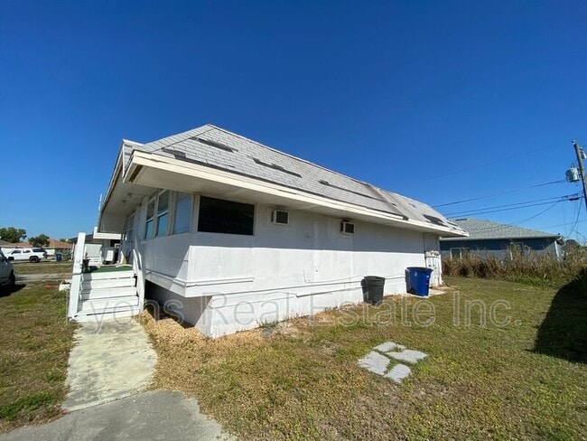 Building Photo - 17377 Dowling Dr