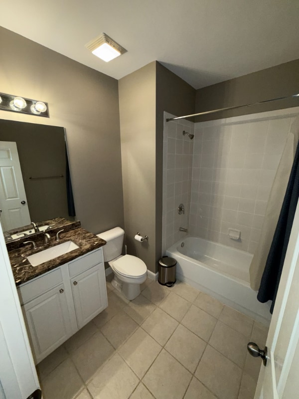 Building Photo - 2116 Cobblestone Cir NE