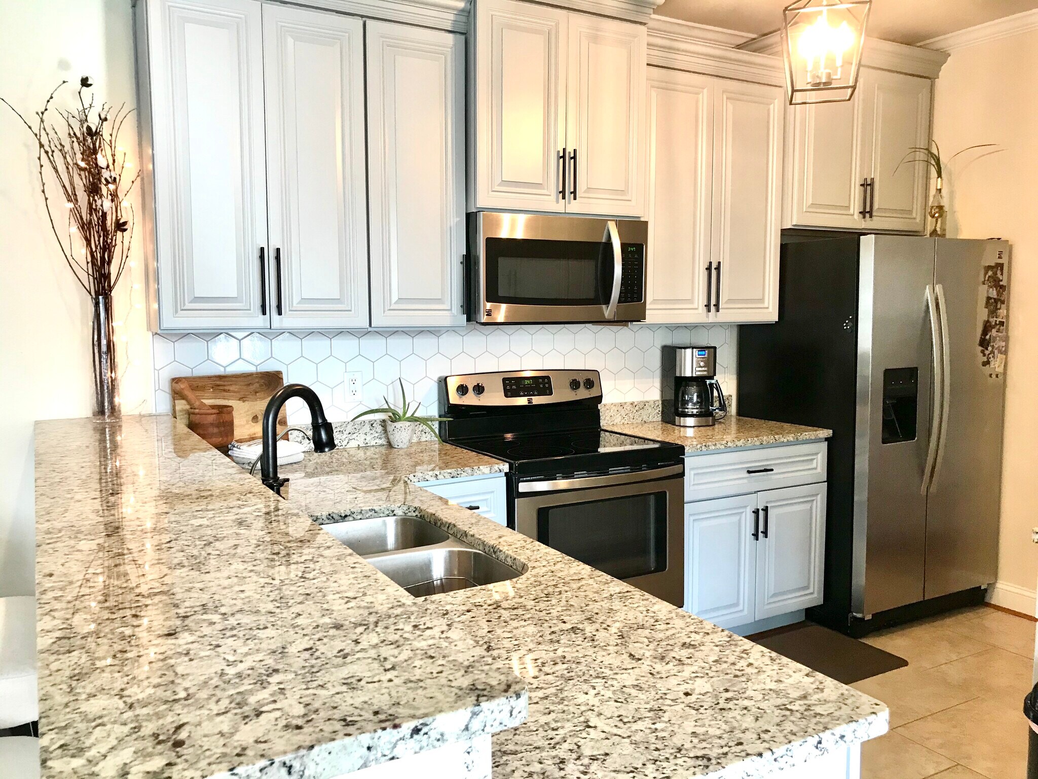 Building Photo - 7571 Villa Ct