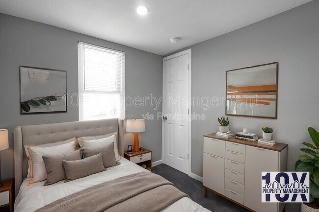 Building Photo - 2767 Hiawatha St